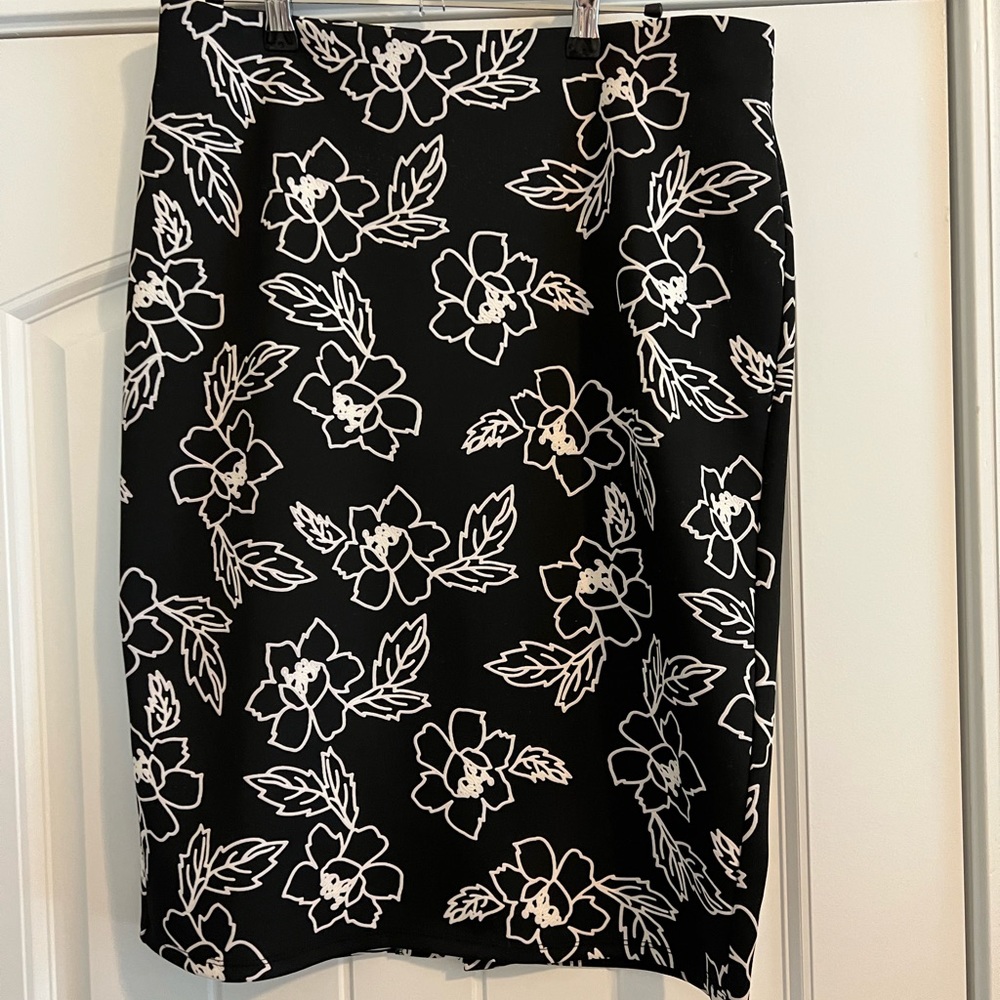 NYCC skirt, pull on, stretch